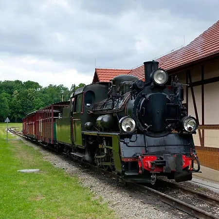 Aparthotel Rewal レバル