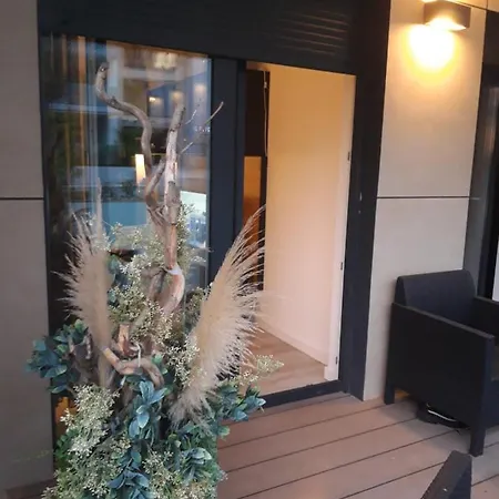 アパート Aparthotel Rewal