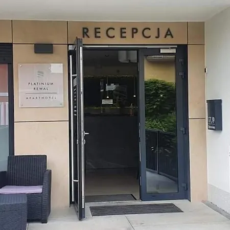 Aparthotel Rewal レバル