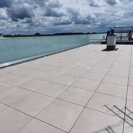 アパート Aparthotel Rewal レバル